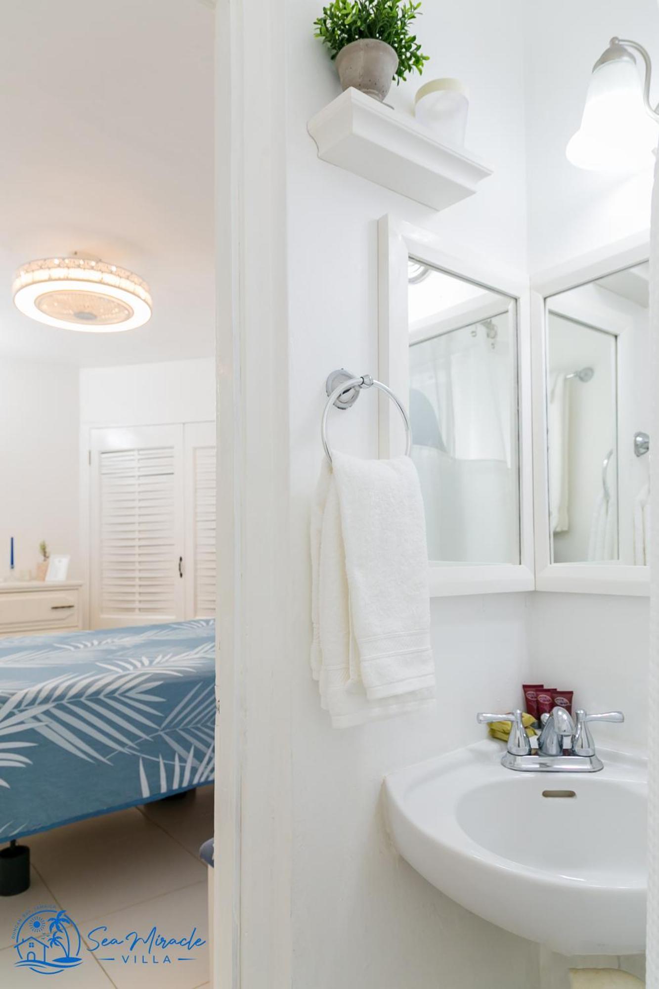 Sea Miracle Villa/Beach Cottage Silver Sands Exteriör bild