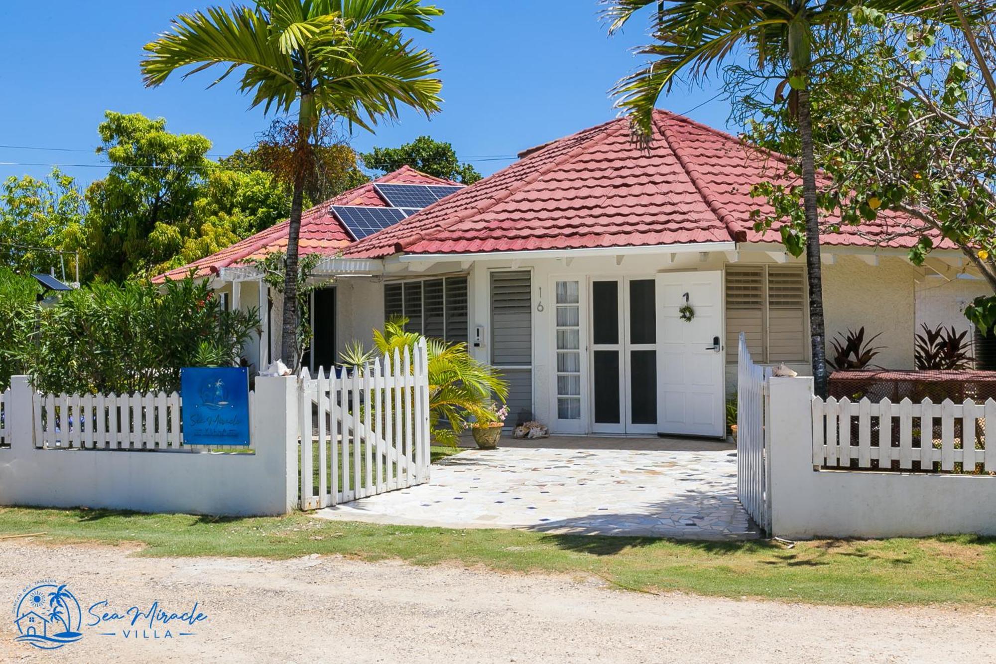 Sea Miracle Villa/Beach Cottage Silver Sands Exteriör bild